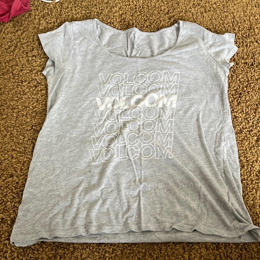 volcom logo graphic cap sleeve